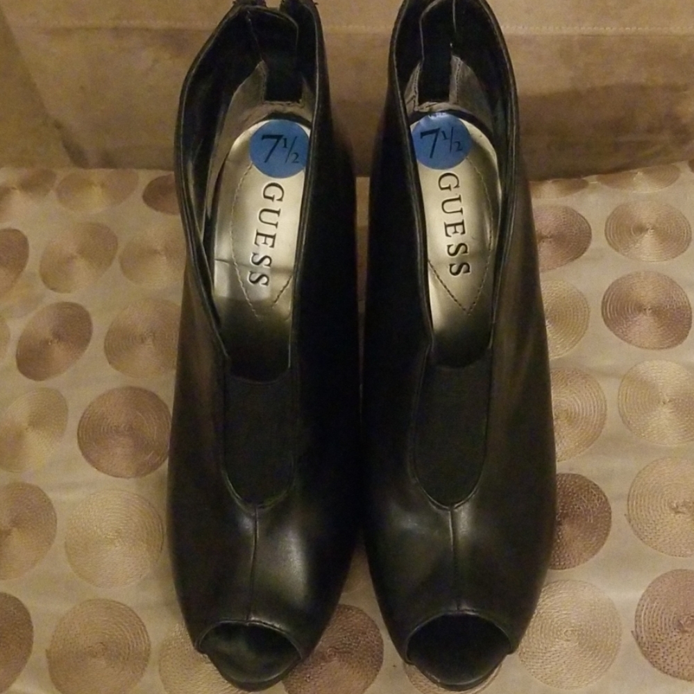 Shoes - Picture 5 of 5